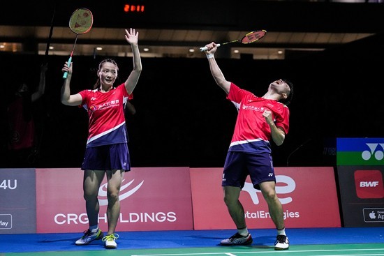 和策略上的 和策略上的