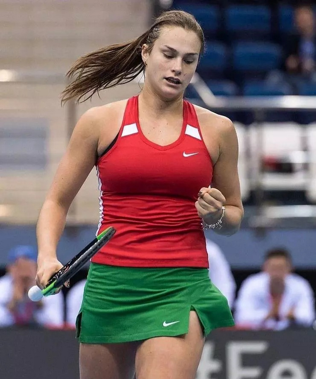 更是无数激 更是无数激