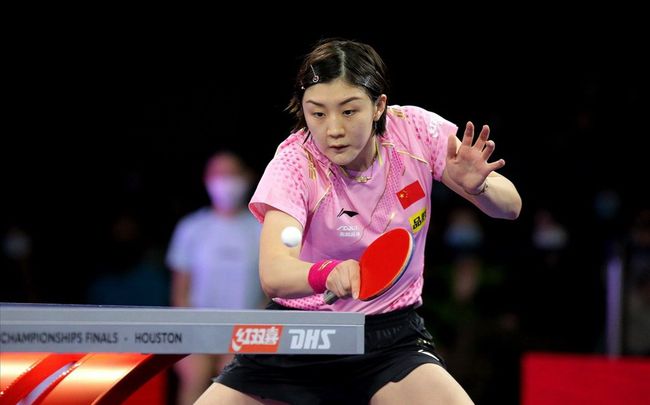 的预测更倾 的预测更倾